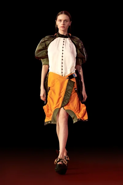 Look 29